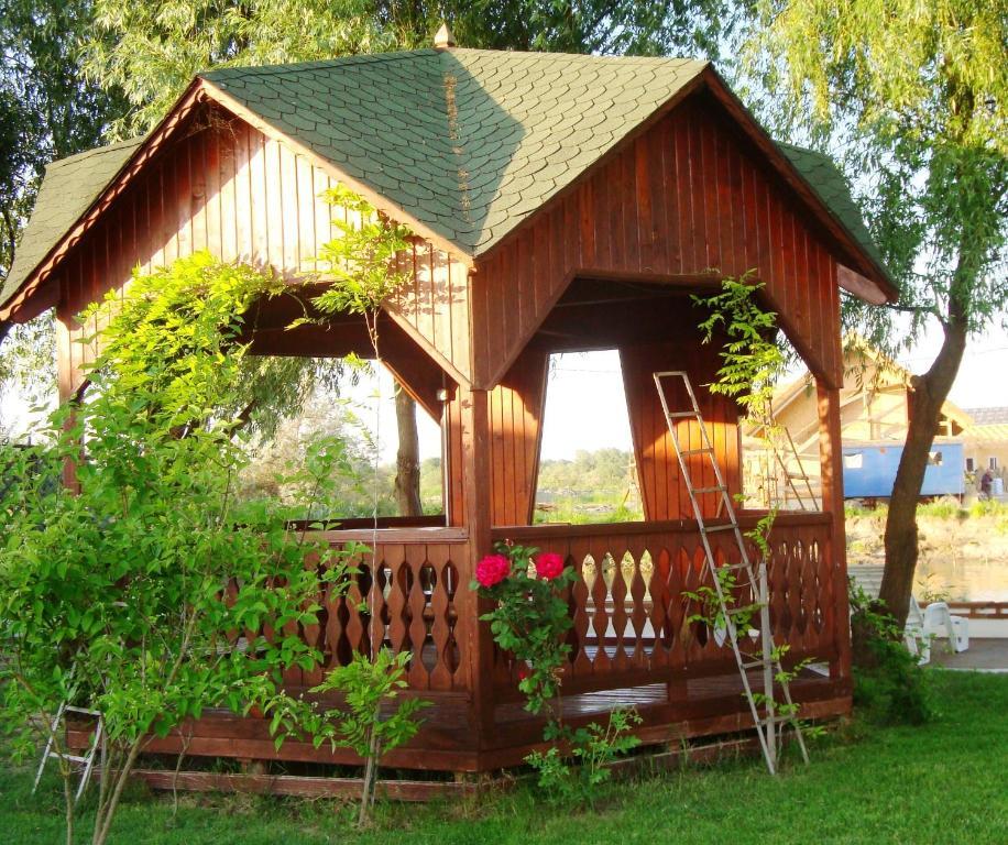 Casa Dintre Salcii Hotel Uzlina Ngoại thất bức ảnh