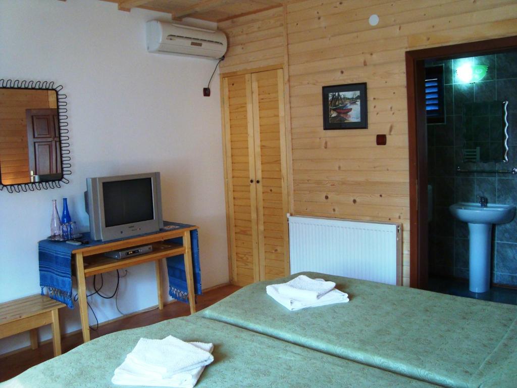 Casa Dintre Salcii Hotel Uzlina Phòng bức ảnh